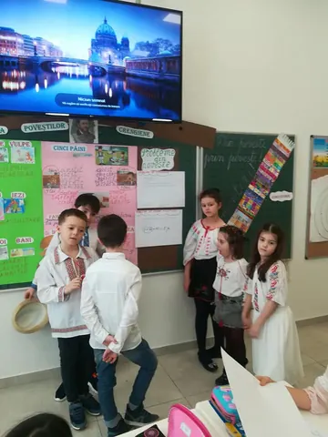 Proiect transdisciplinar: „Sfătosule Bunic din Humulești! ", februarie 2021 — fotografia 14
