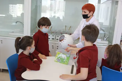 ACTIVITATE TEMATICĂ: „Și cei mici fac fapte mari" , aprilie 2021 — fotografia 9