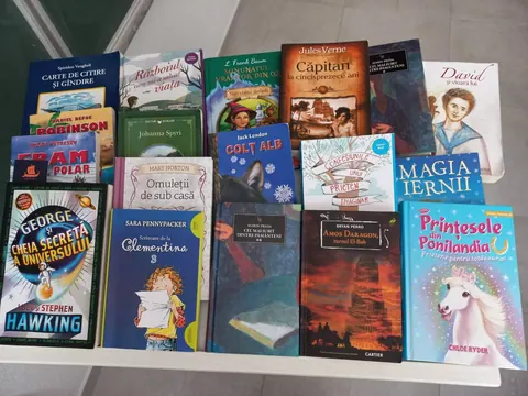Campania școlară: „O carte în dar pentru biblioteca Da Vinci”, septembrie 2023 — fotografia 4