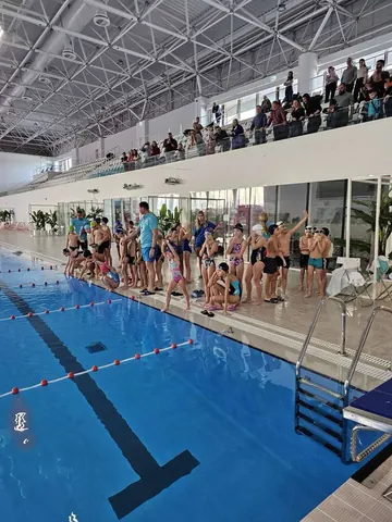 Rezultate școlare. Domeniul de activitate SPORT, Competiție de înot ,,Moș Crăciun”, decembrie 2023 — fotografia 5