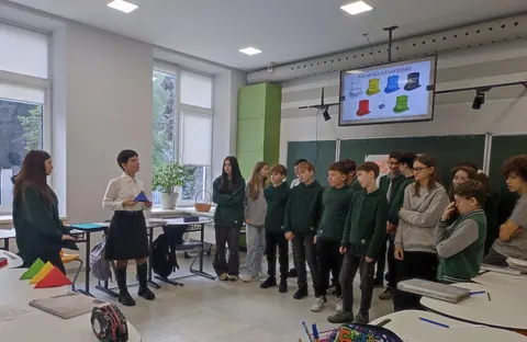 Campania de promovare a lecturii: „LECTURIADA PĂRINȚI – ELEVI”, clasele a VII-a „C„ / „Z”, noiembrie 2023 — fotografia 4