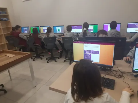 Activitate tematică: „Ziua Internațională a Siguranței pe Internet”, februarie 2023 — fotografia 2