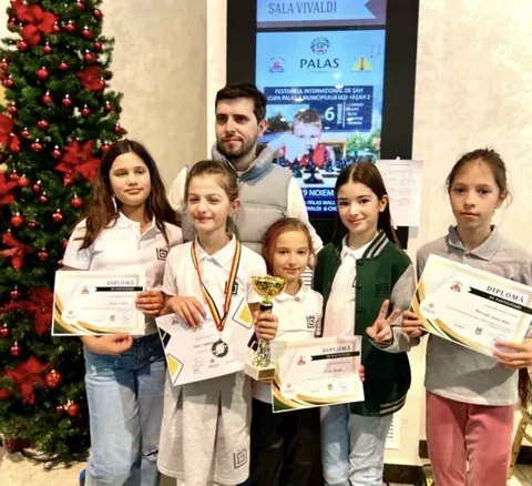 Rezultate școlare. Domeniul de activitate Sport, Turneul internațional de șah, noiembrie 2023 — fotografia 2
