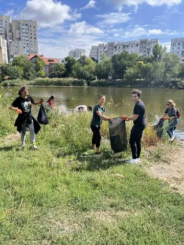 Activitate de voluntariat, septembrie, 2023 — fotografia 6