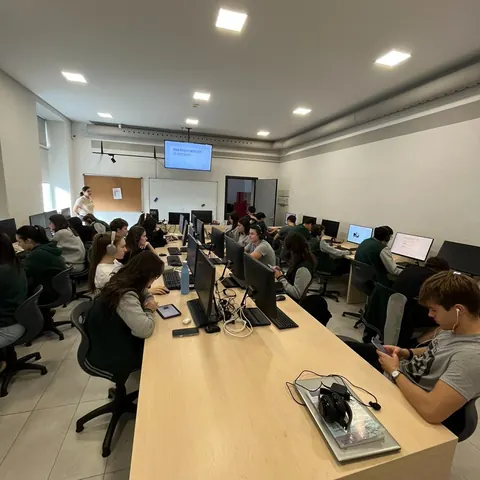 Concurs internațional: Noiembrie 2024 🌟 Mândru să concurez din nou! 🌟 — fotografia 3