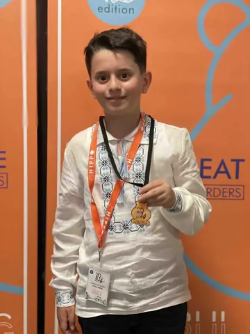 Celebrating Success at the International English Olympiad "HIPPO"! — fotografia 3