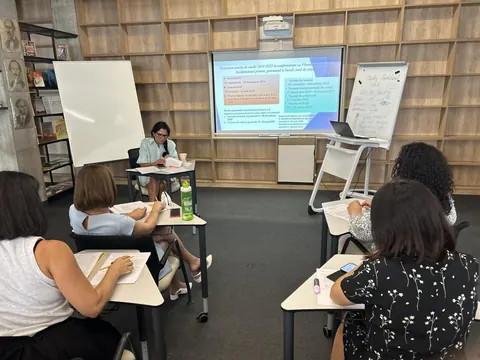 Formare profesională. Training pentru diriginții claselor: „Managementul organizațional și logistică a activității… — fotografia 2