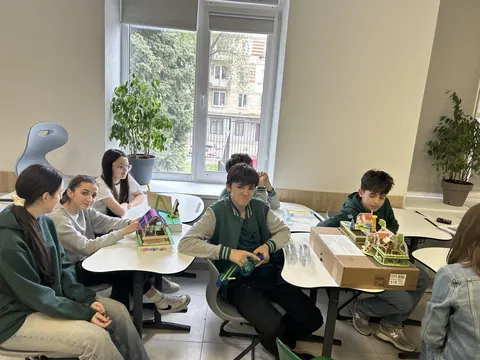 eTwinning “STEM Explorers: Innovative Solutions for a Sustainable Future”, mai 2025 — fotografia 3